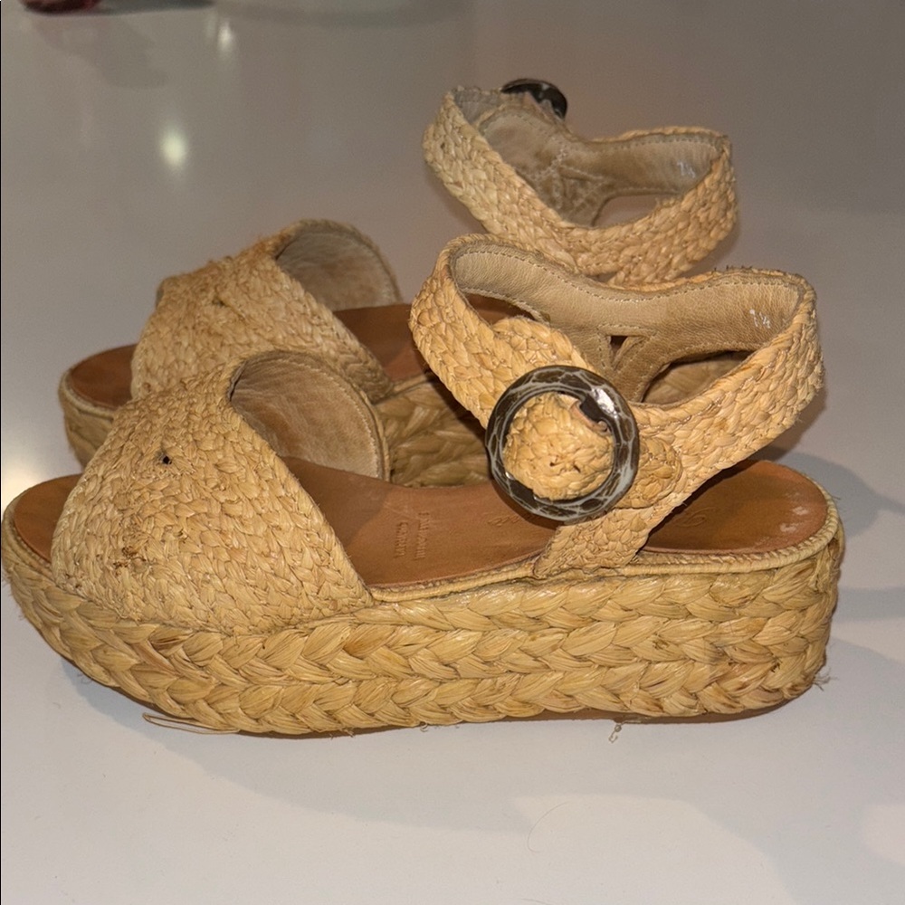 Robert Clergerie Women's Tan Woven Sandals size 7.5